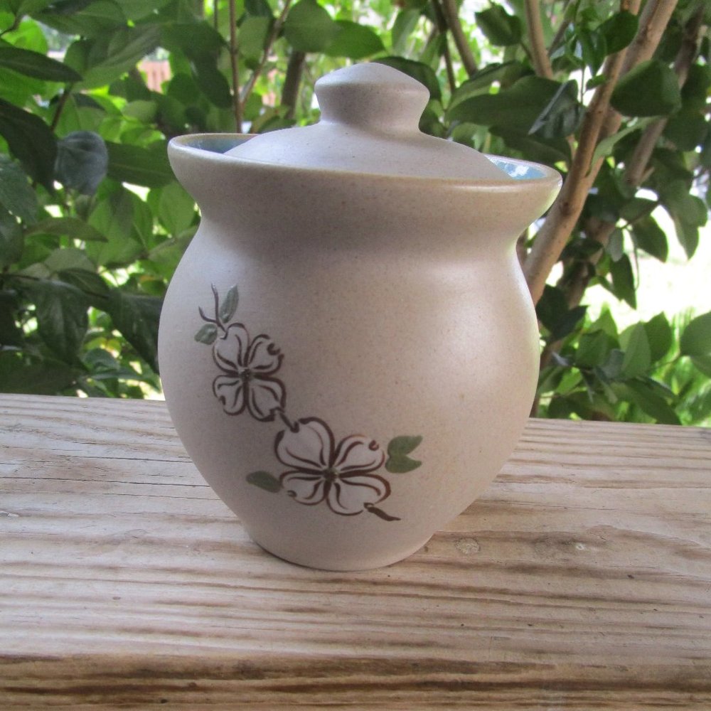 PIGEON FORGE POTTERY DOGWOOD LIDDED SUGAR JAR JAR CANISTER